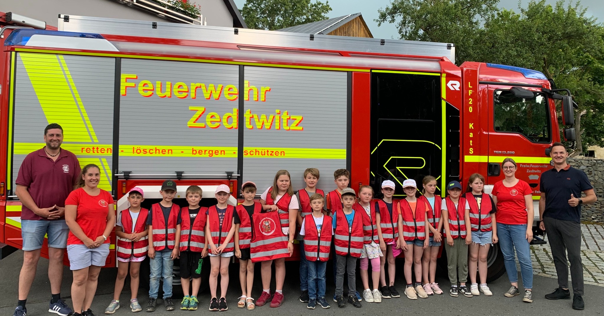 2. Treffen der Kinderfeuerwehr mit Sponsorenbesuch